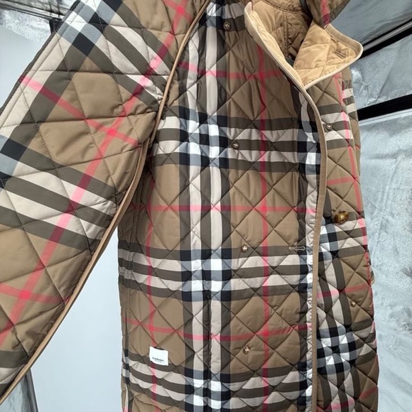 NWT Authentic Burberry Diamond Quilted Jacket. - Picture 14 of 14